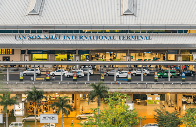 タンソンニャット空港ホーチミン